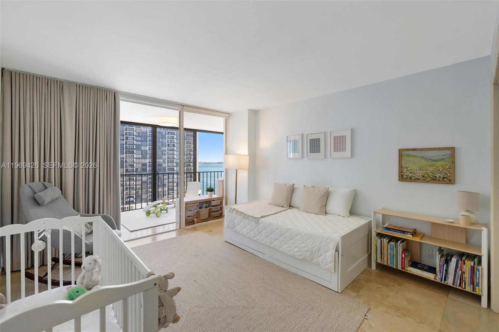 image Brickell Place III25