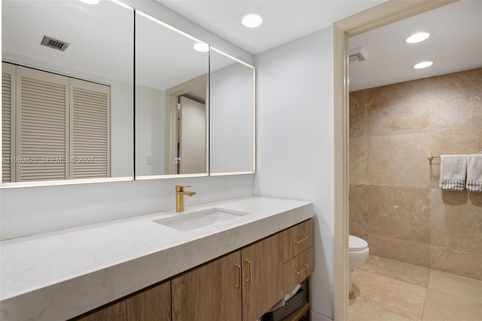 image Brickell Place III35