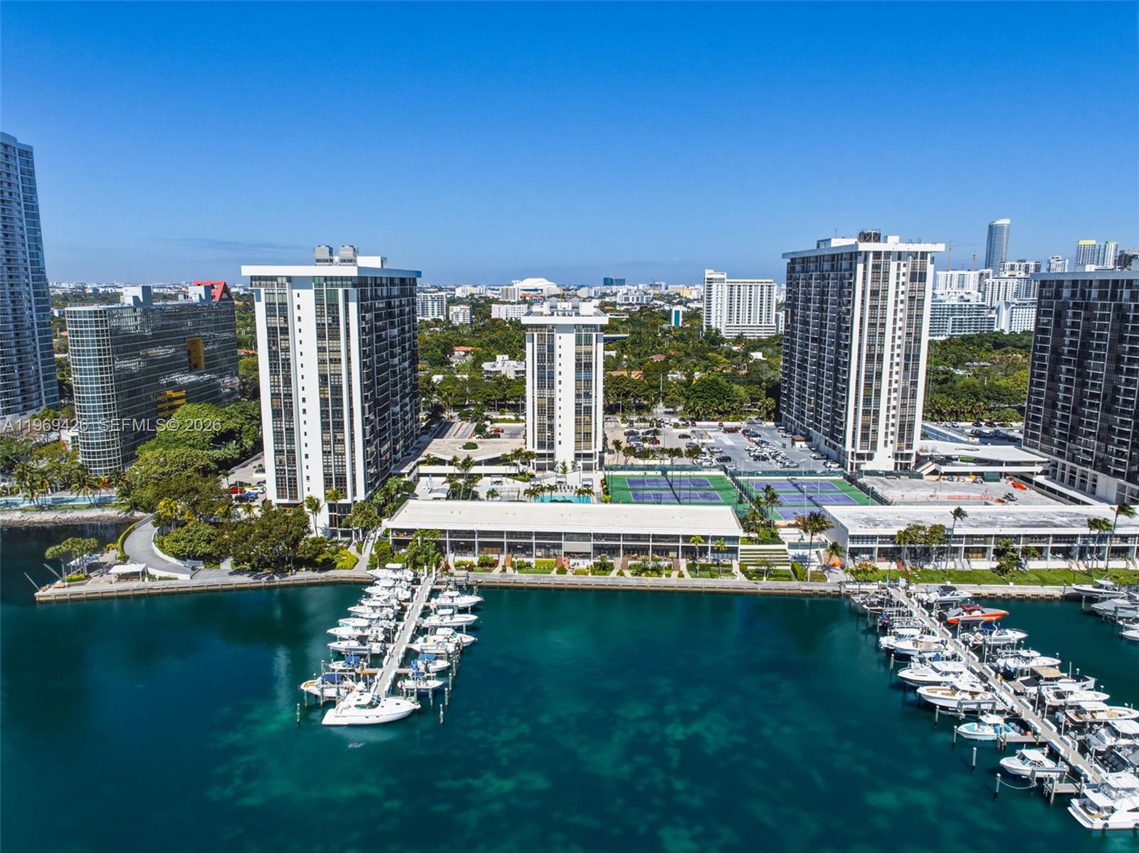 image Brickell Place III45