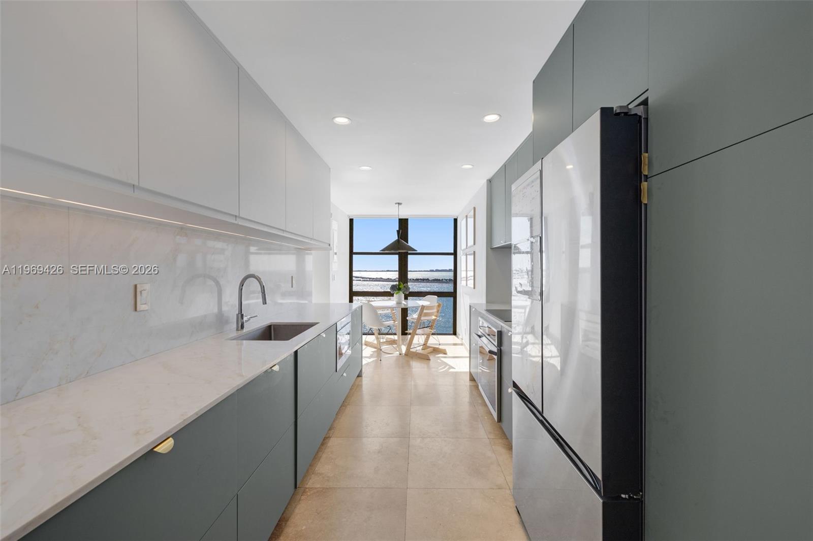 image Brickell Place III5