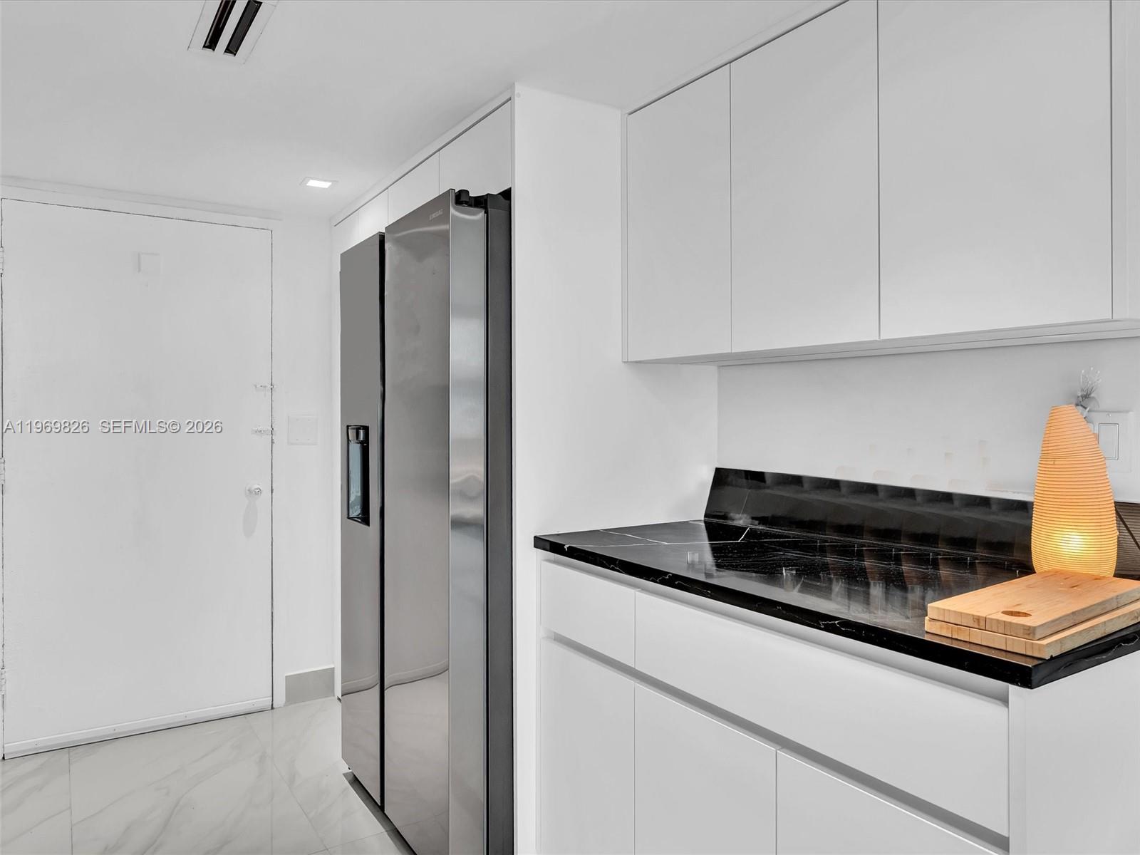 401 Ocean Dr #1007 Miami Beach, FL 33139