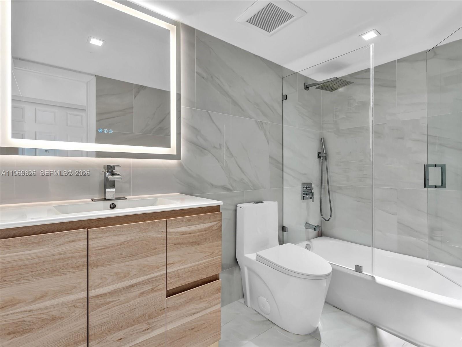 401 Ocean Dr #1007 Miami Beach, FL 33139