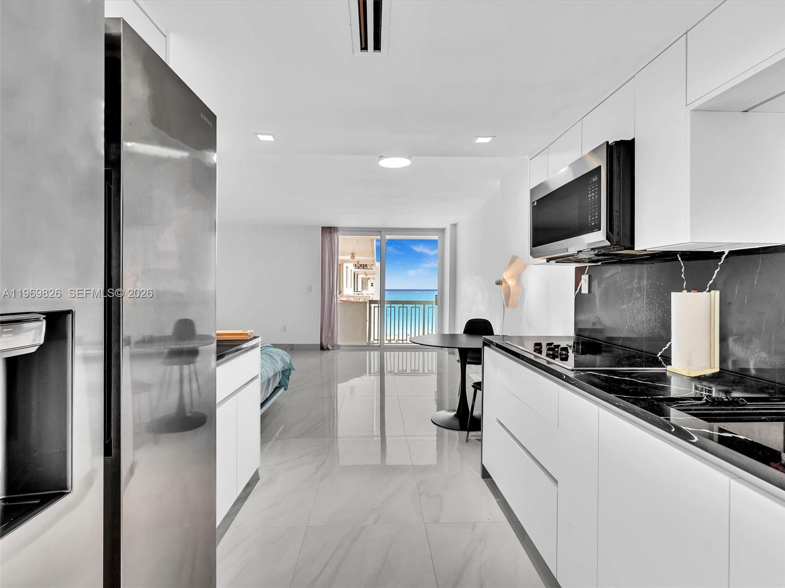 401 Ocean Dr #1007 Miami Beach, FL 33139