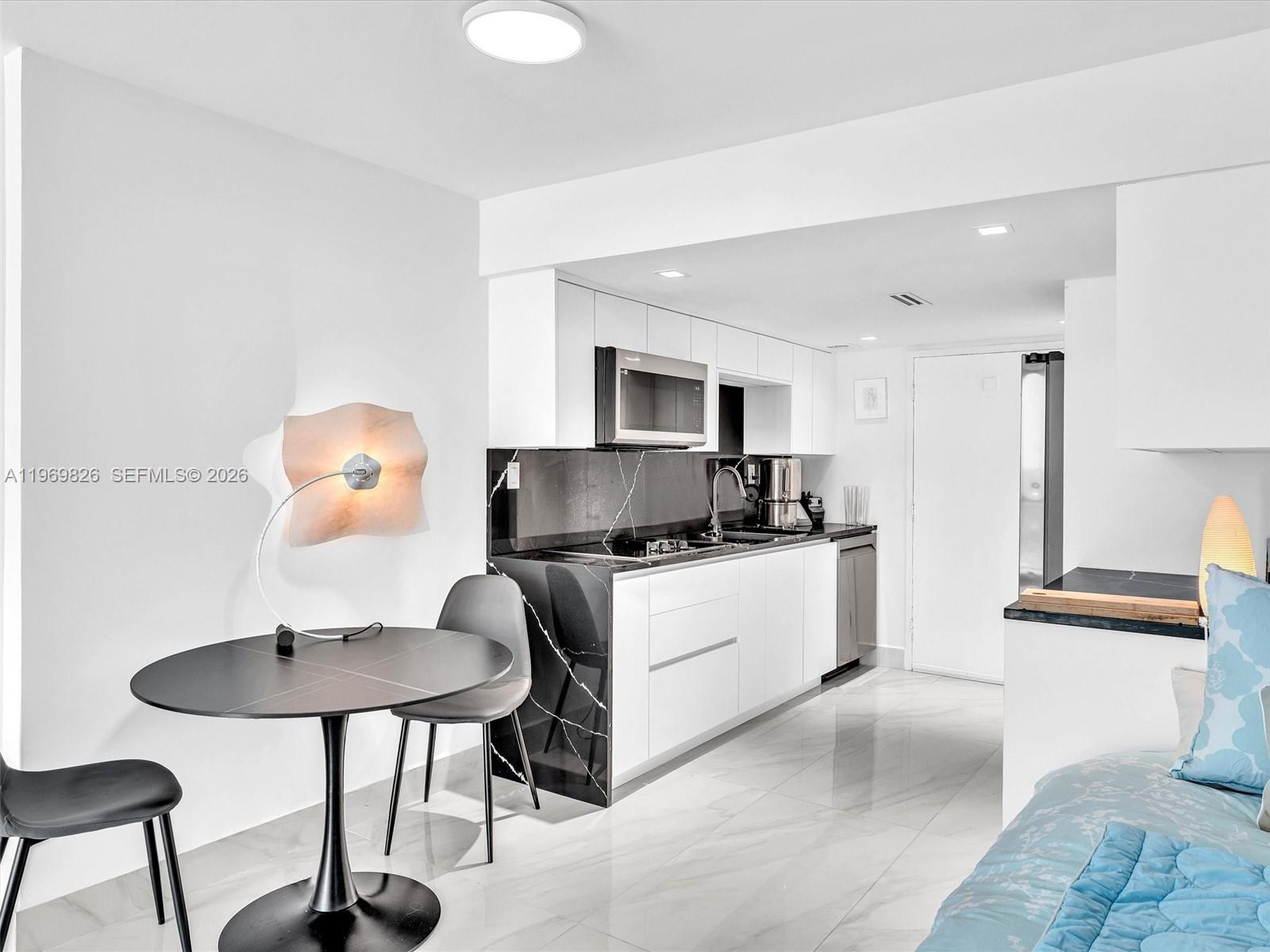 401 Ocean Dr #1007 Miami Beach, FL 33139