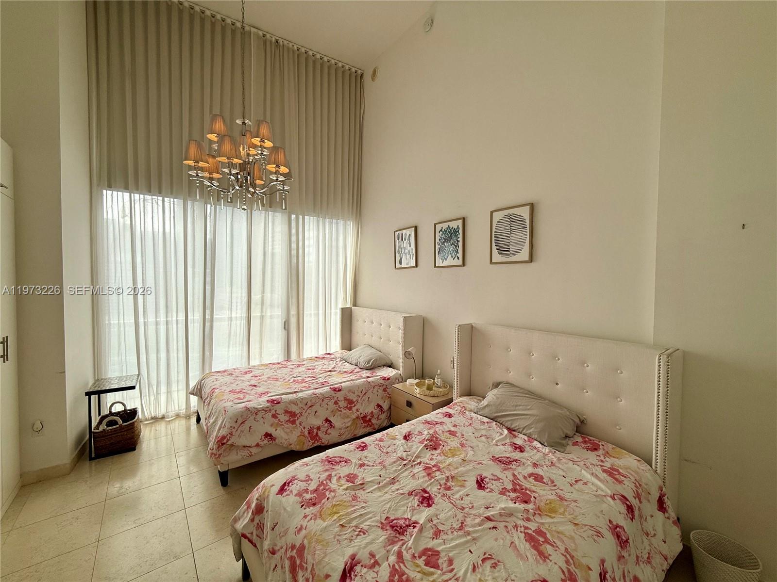 image Icon Brickell II31