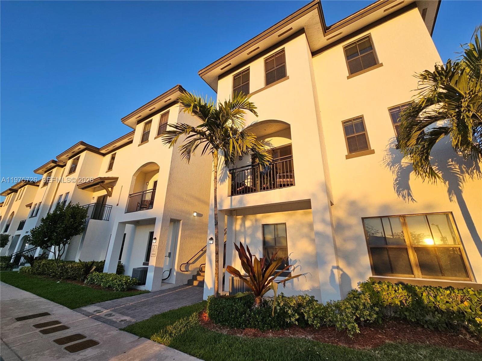 15520 SW 136th St #106