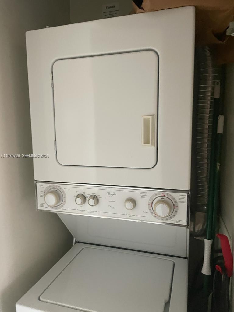 50 Biscayne Blvd #709 Miami, FL 33132