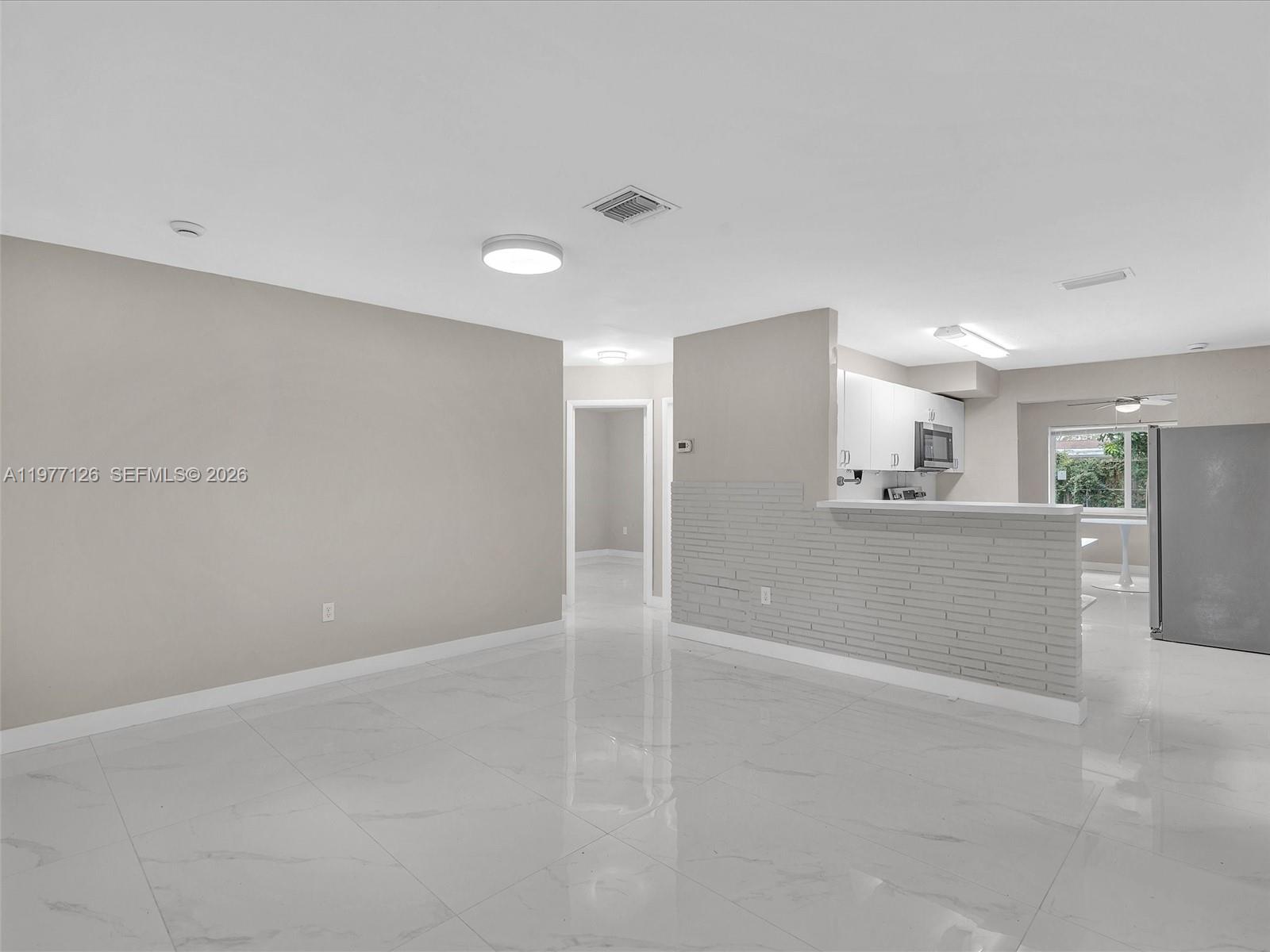 6800 Raleigh St Hollywood, FL 33024