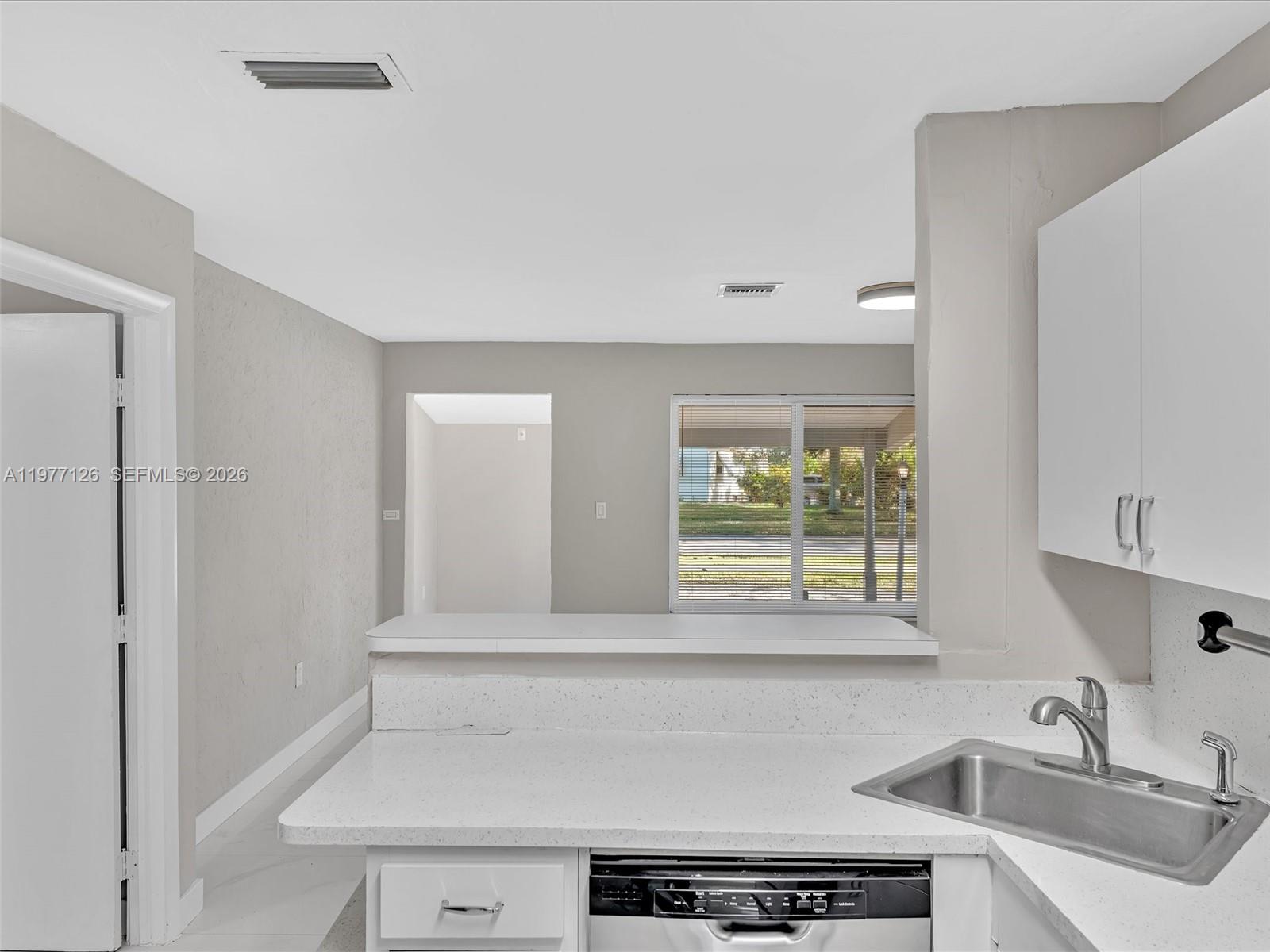 6800 Raleigh St Hollywood, FL 33024