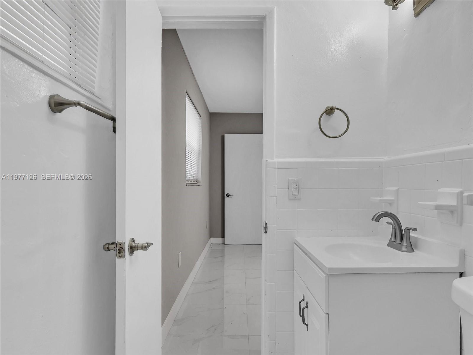 6800 Raleigh St Hollywood, FL 33024