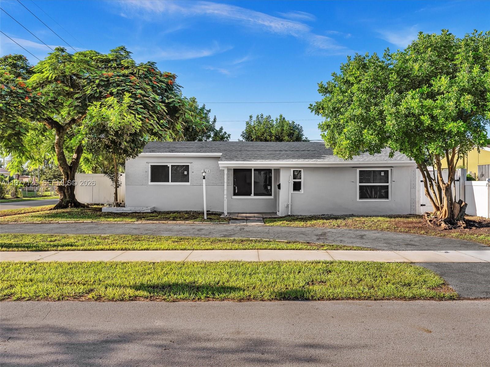 6800 Raleigh St Hollywood, FL 33024