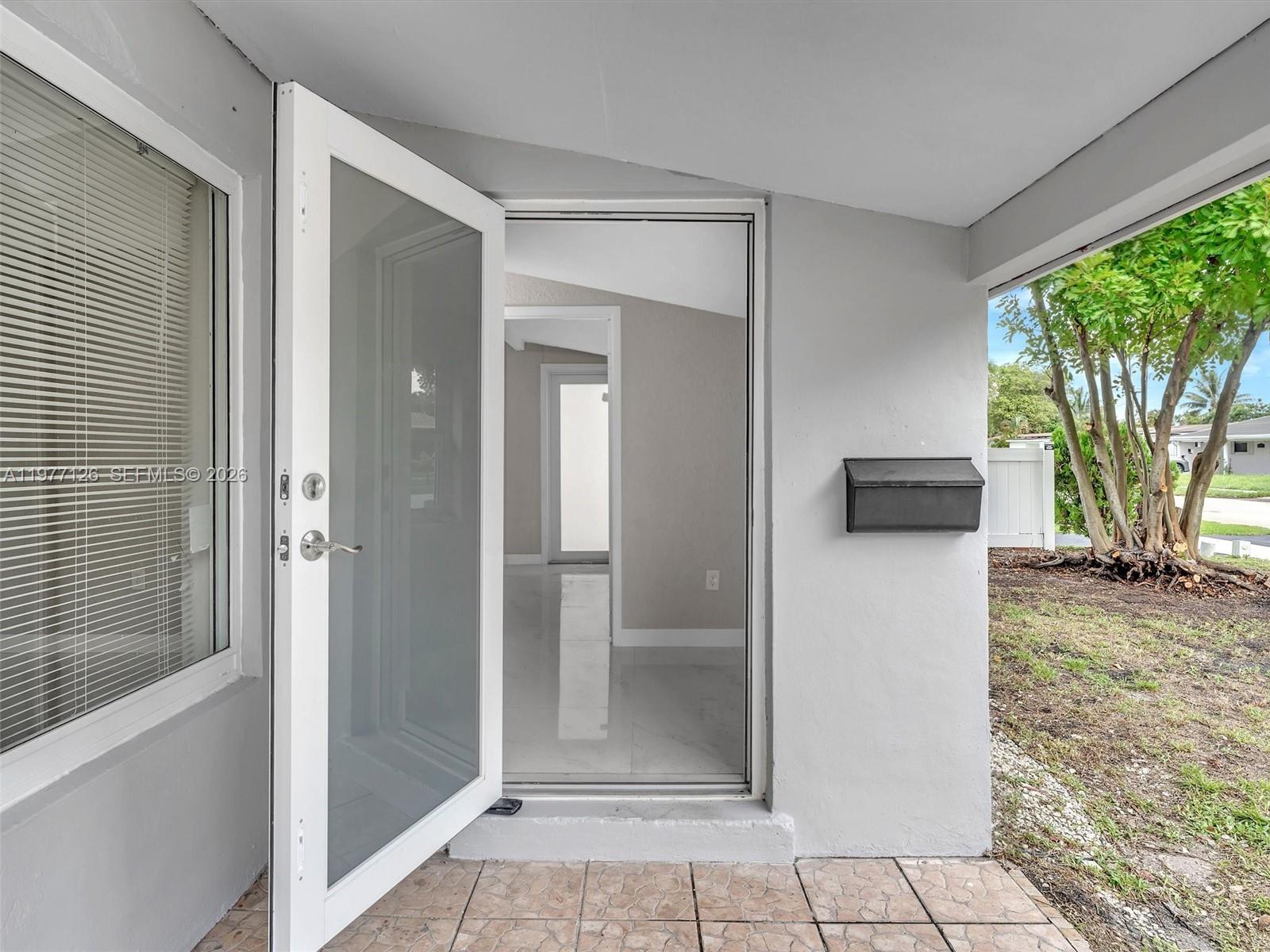 6800 Raleigh St Hollywood, FL 33024