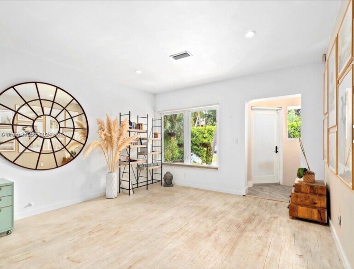 5120 Cherokee Ave Miami Beach, FL 33140