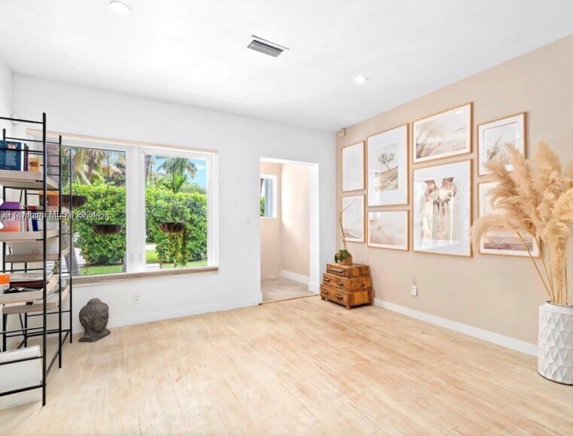 5120 Cherokee Ave Miami Beach, FL 33140