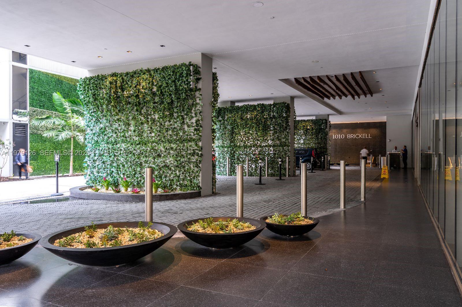 1010 Brickell Ave #1902 Miami, FL 33131