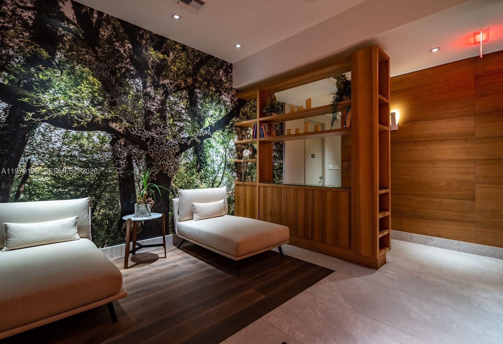 1010 Brickell Ave #1902 Miami, FL 33131