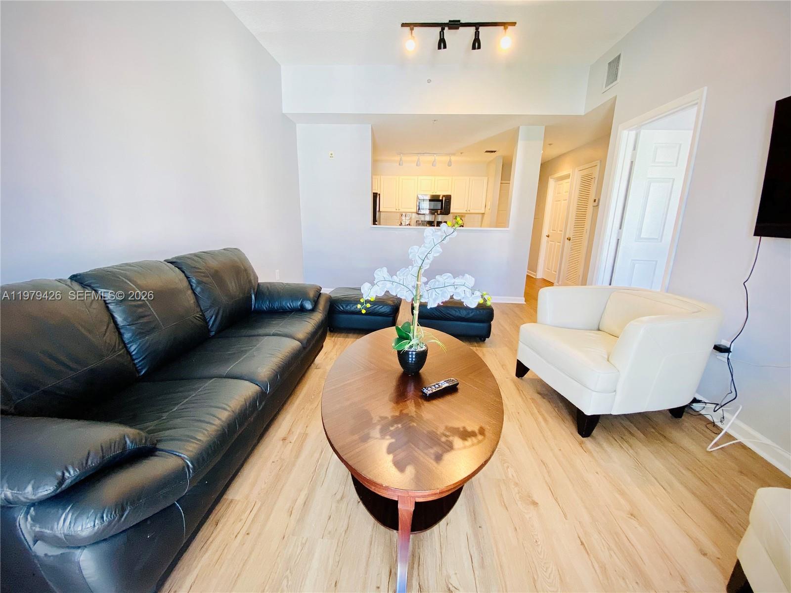 1200 Town Ctr Dr #422 Jupiter, FL 33458