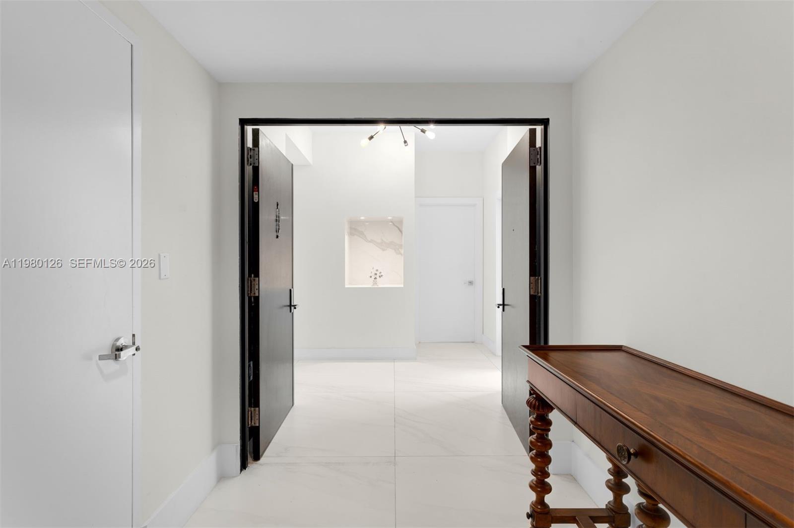 900 Biscayne Blvd #4202 Miami, FL 33132