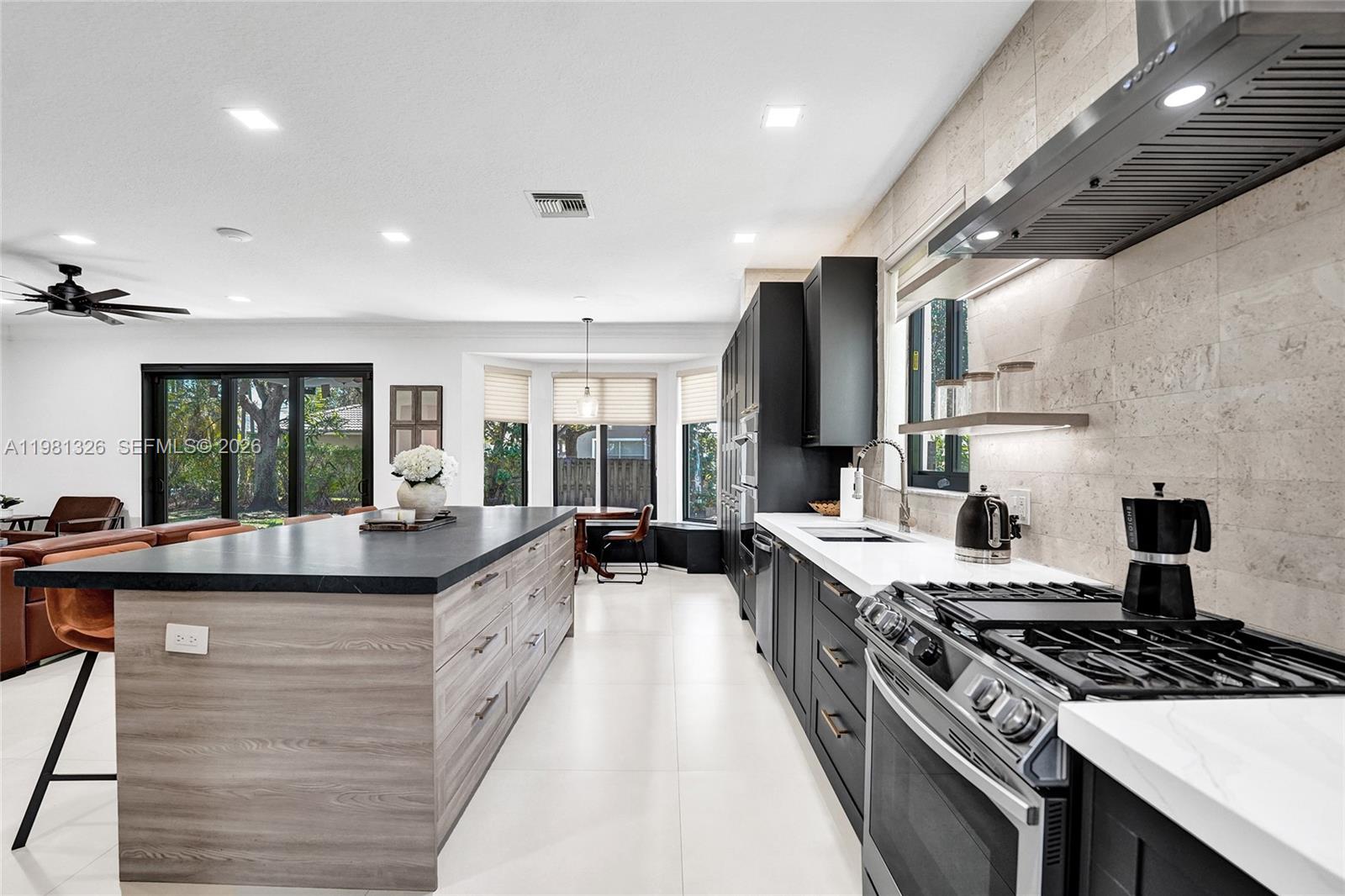 13076 NW 14th St Pembroke Pines, FL 33028