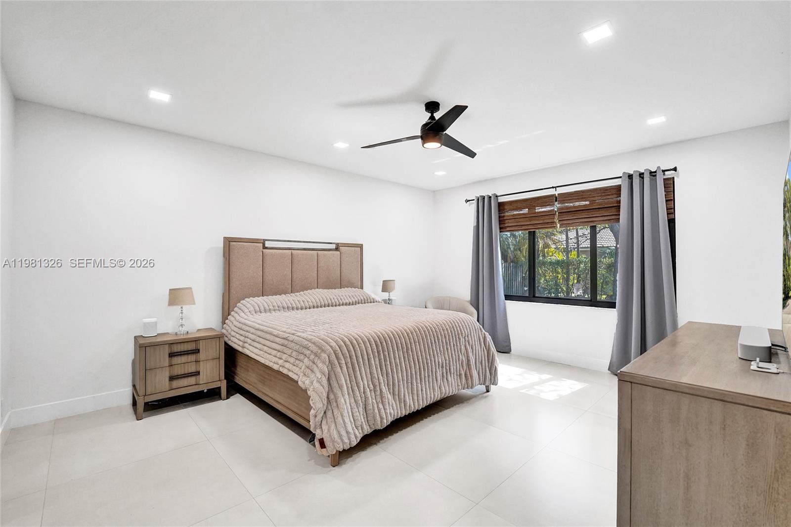 13076 NW 14th St Pembroke Pines, FL 33028