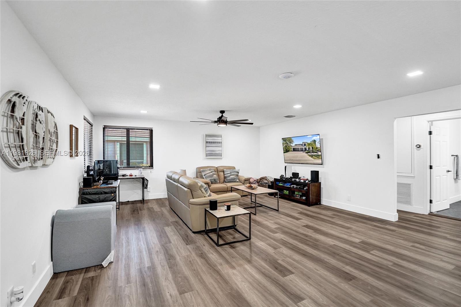 13076 NW 14th St Pembroke Pines, FL 33028