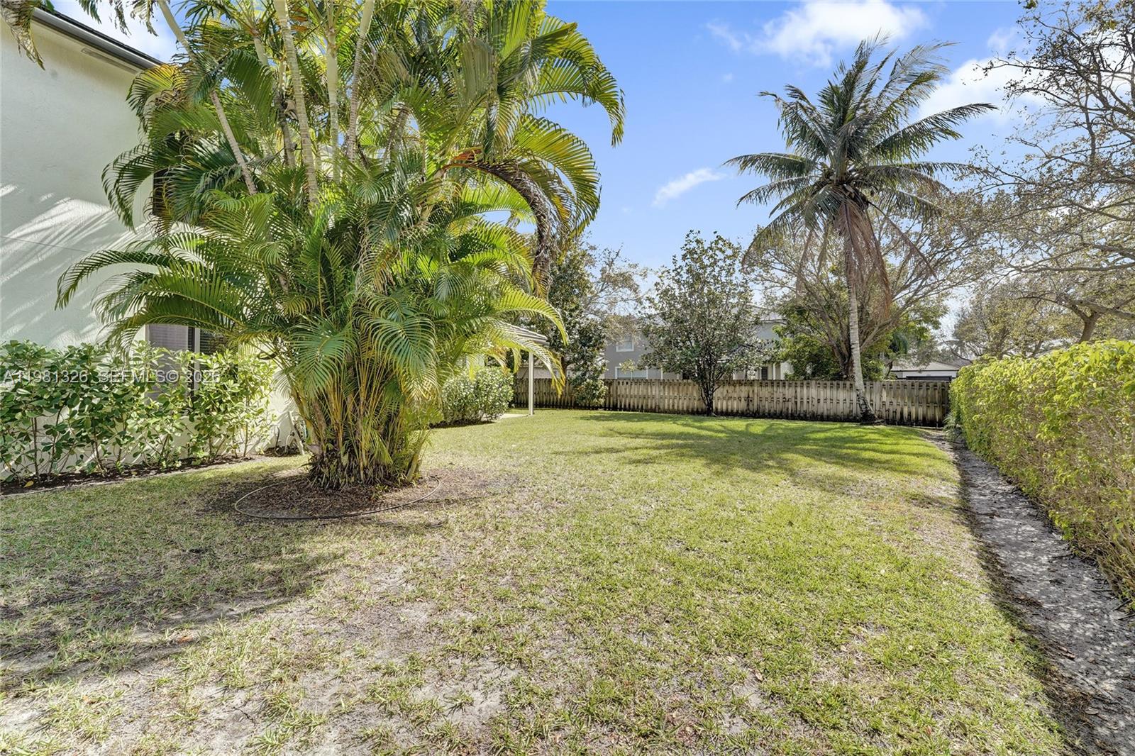 13076 NW 14th St Pembroke Pines, FL 33028