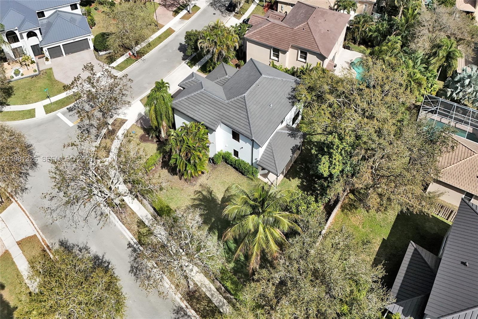 13076 NW 14th St Pembroke Pines, FL 33028