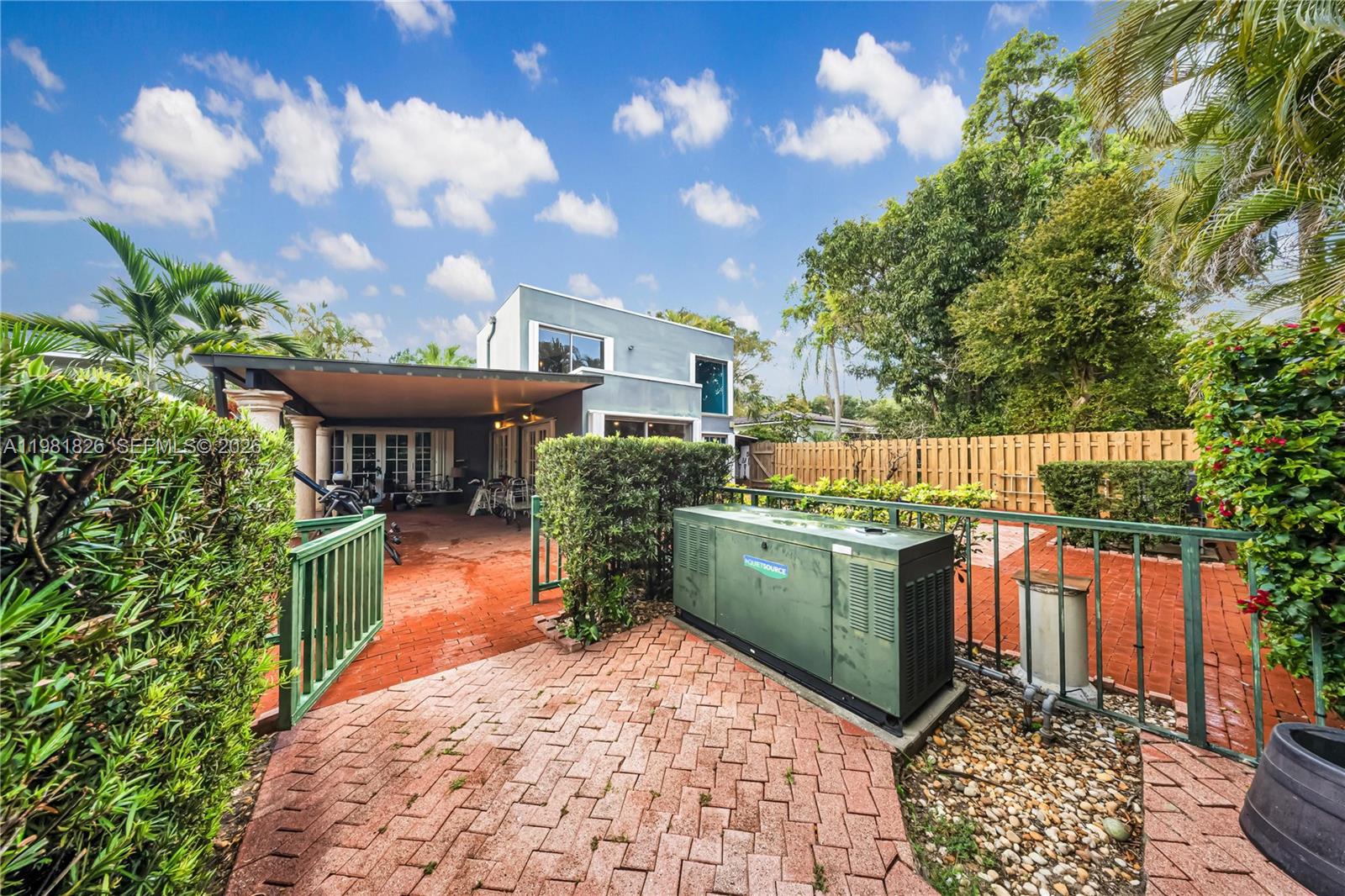 5747 SW 55th St Miami, FL 33155