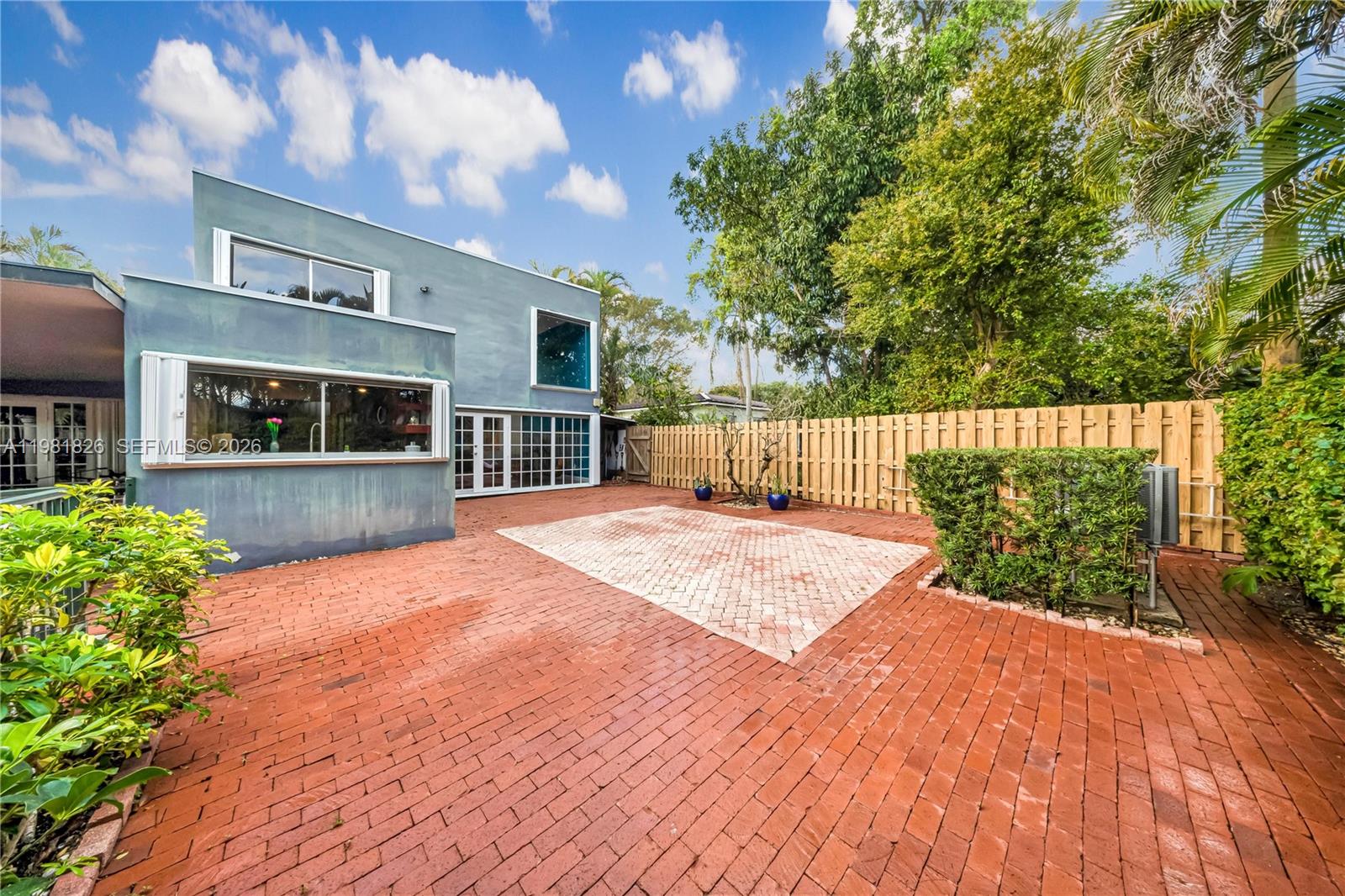 5747 SW 55th St Miami, FL 33155