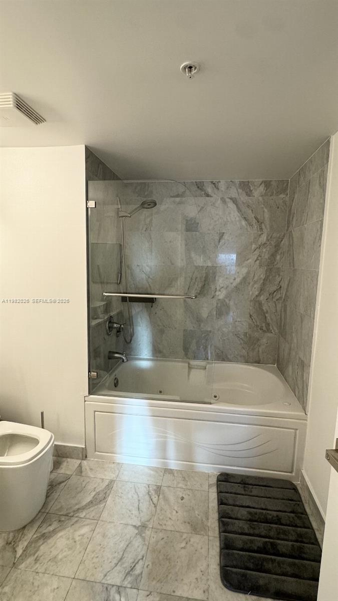 image Brickell on the River North7