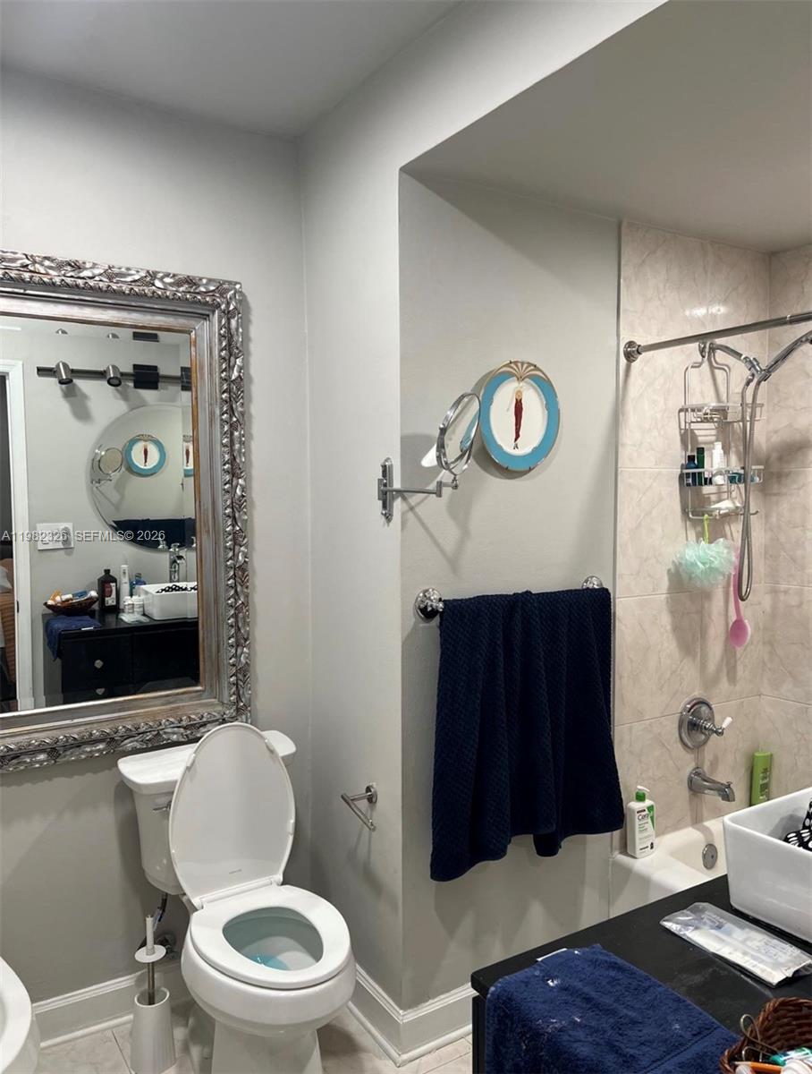 2190 SW 22th Ter Miami, FL 33145