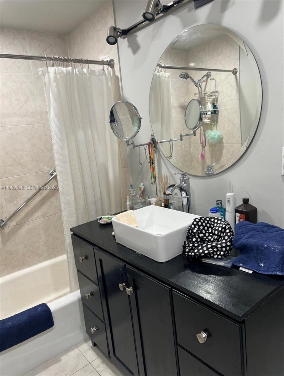 2190 SW 22th Ter Miami, FL 33145