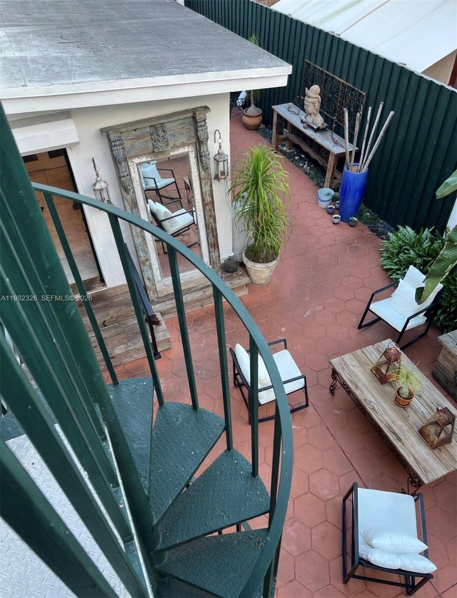 2190 SW 22th Ter Miami, FL 33145