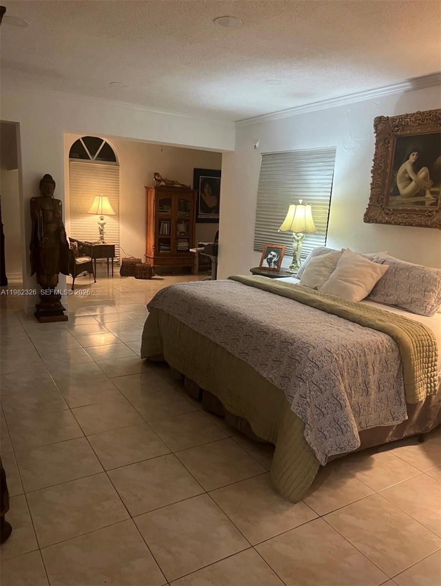 2190 SW 22th Ter Miami, FL 33145