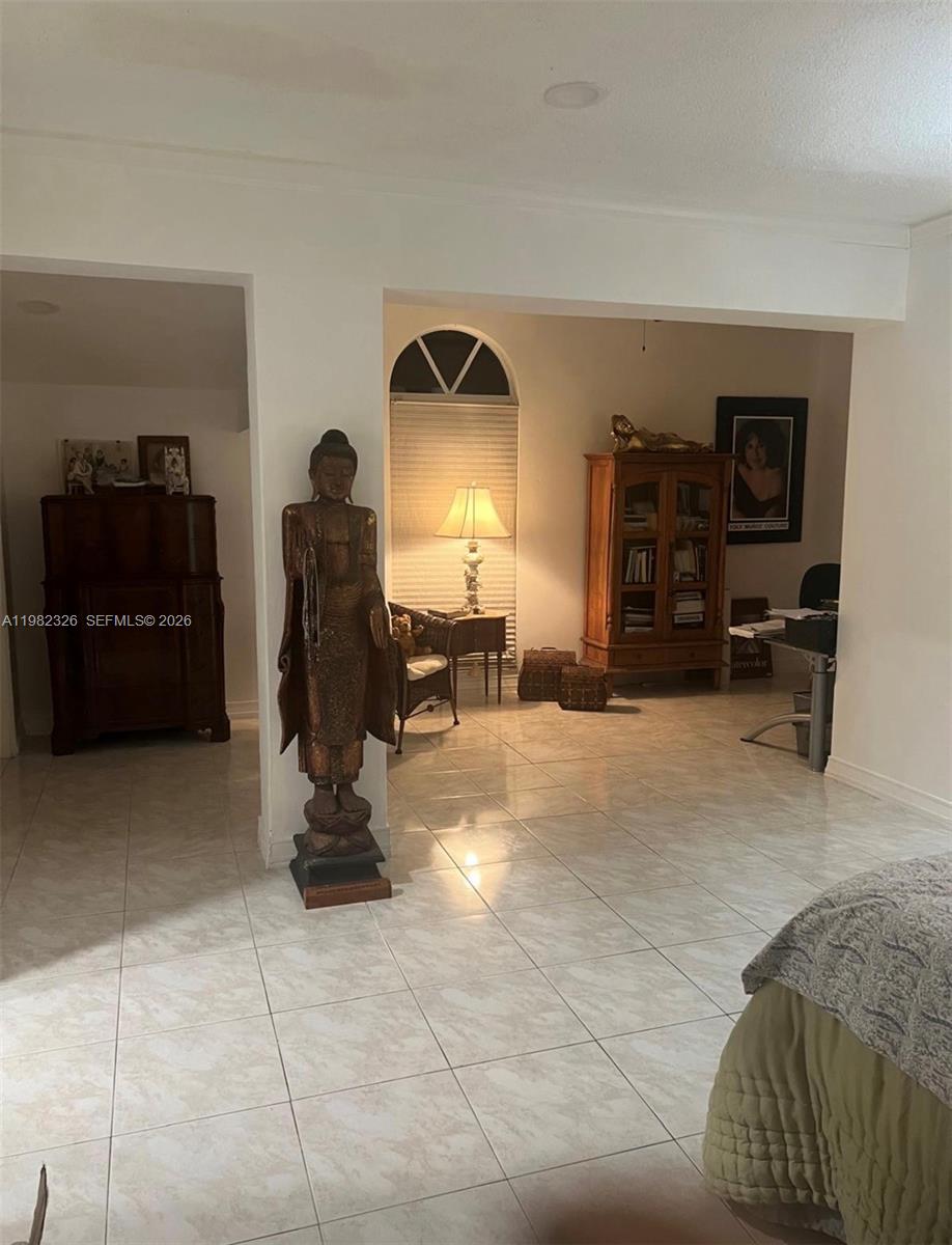 2190 SW 22th Ter Miami, FL 33145