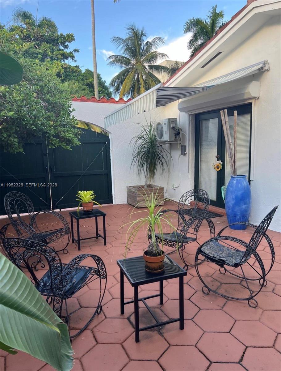 2190 SW 22th Ter Miami, FL 33145