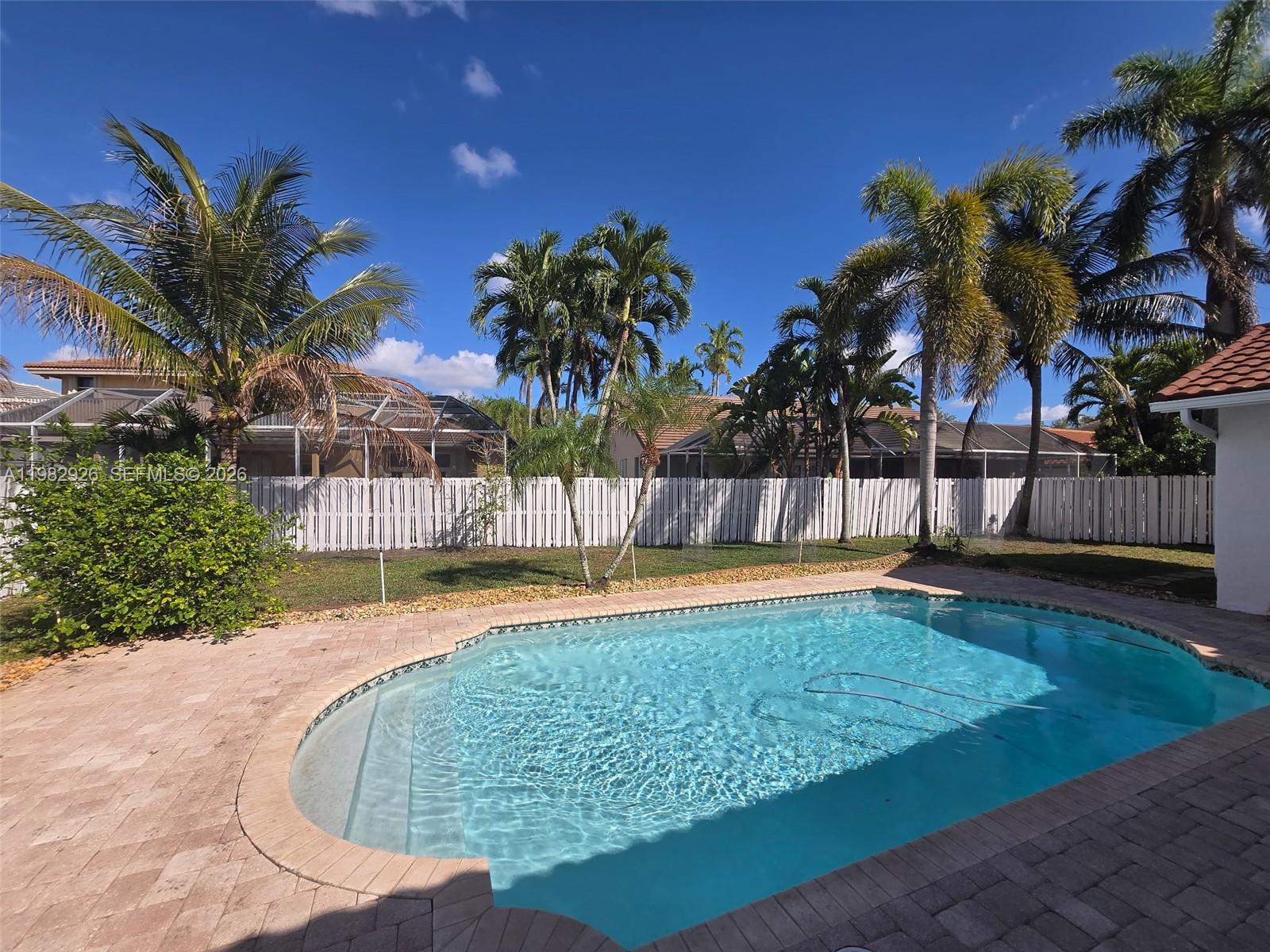 1583 NW 182nd Way Pembroke Pines, FL 33029