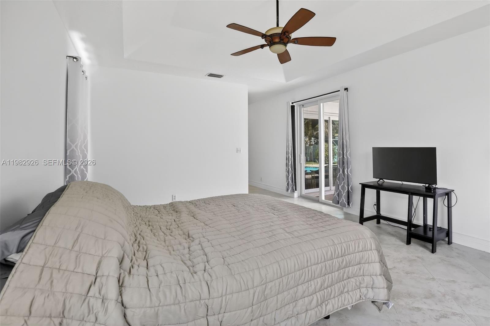 1583 NW 182nd Way Pembroke Pines, FL 33029