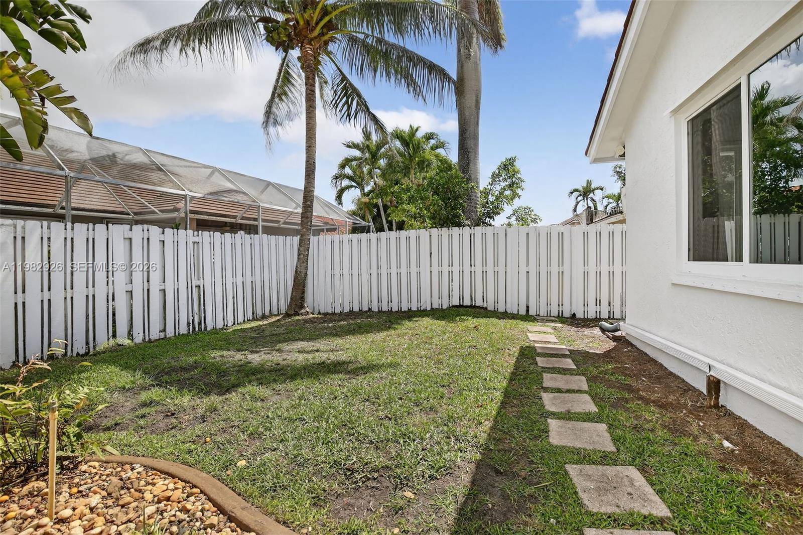 1583 NW 182nd Way Pembroke Pines, FL 33029