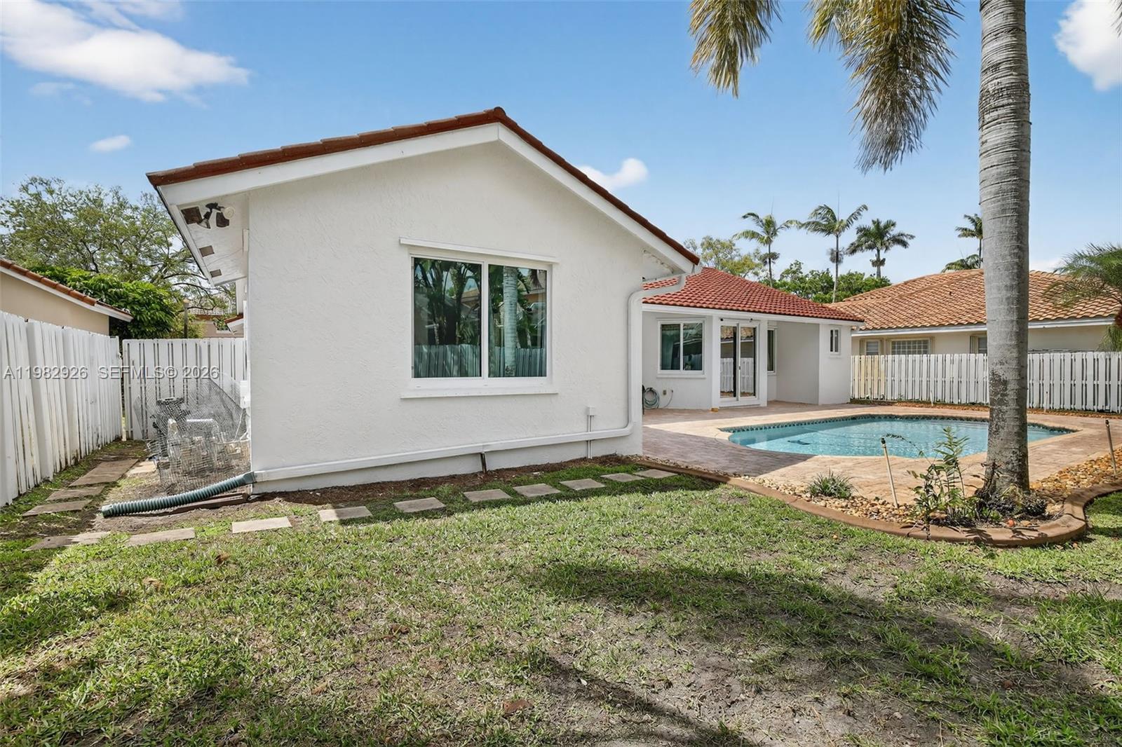 1583 NW 182nd Way Pembroke Pines, FL 33029