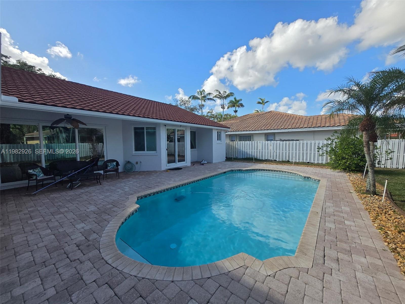 1583 NW 182nd Way Pembroke Pines, FL 33029