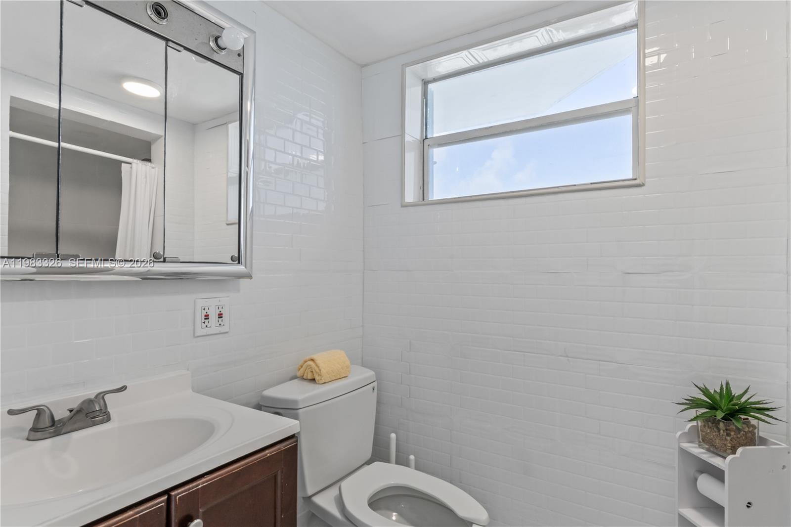 7933 West Dr #1025 North Bay Village, FL 33141