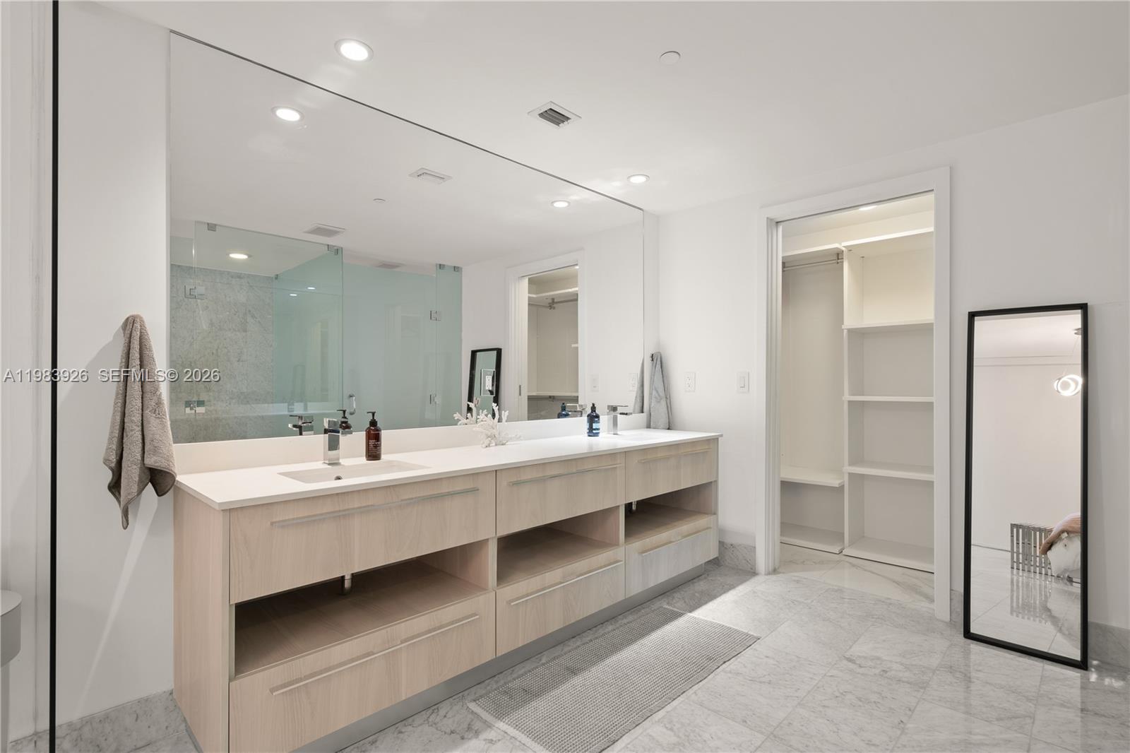 3131 NE 7th Ave #1202 Miami, FL 33137