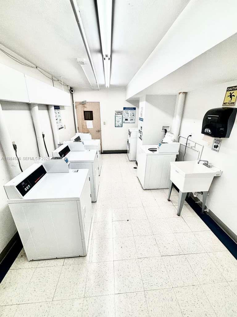 100 Lincoln Rd #825 Miami Beach, FL 33139