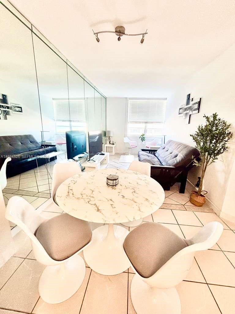 100 Lincoln Rd #825 Miami Beach, FL 33139