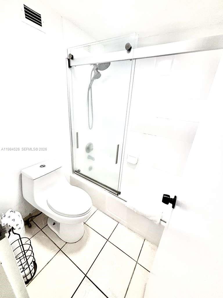 100 Lincoln Rd #825 Miami Beach, FL 33139