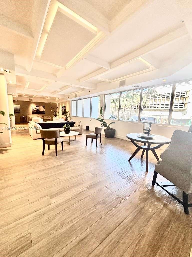 100 Lincoln Rd #825 Miami Beach, FL 33139