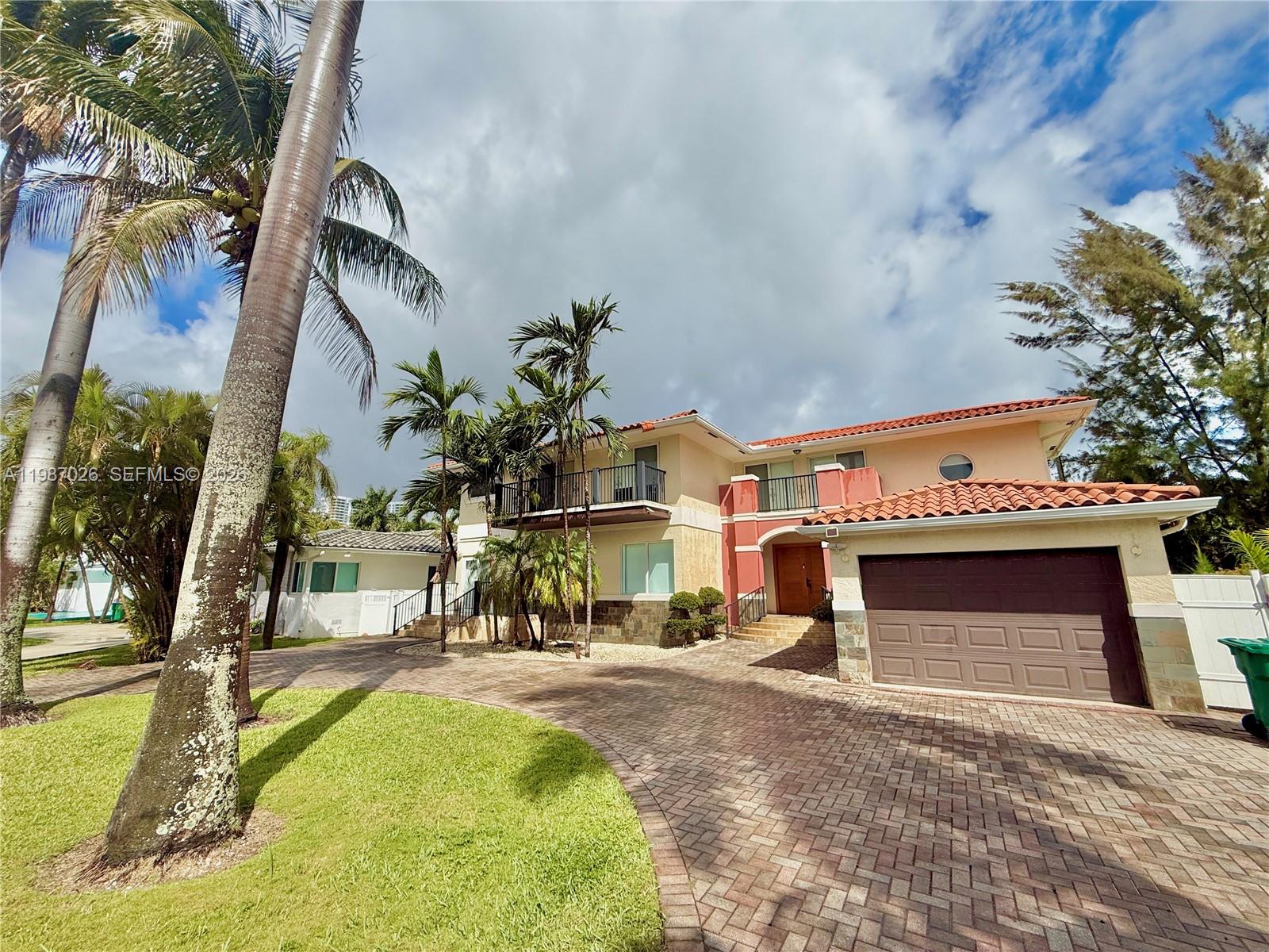 211 189th Ter Sunny Isles Beach, FL 33160