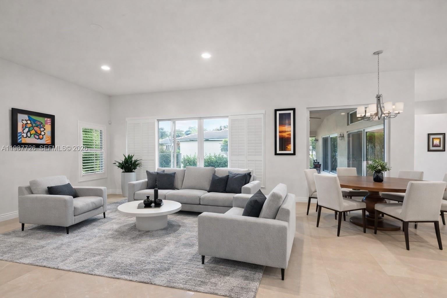 3744 Oak Rdg Cir Weston, FL 33331