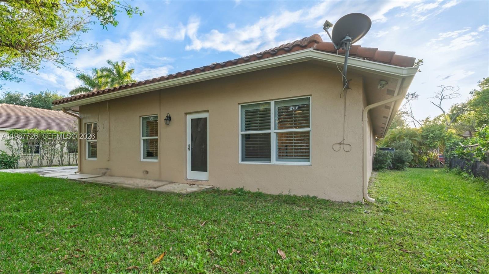 3744 Oak Rdg Cir Weston, FL 33331